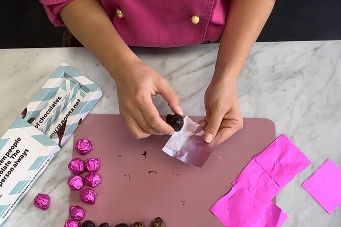 Mozart Kugel Workshop in Chocolate Museum Vienna "BO-YO" - What you actually get to take home (and why it matters in Vienna)