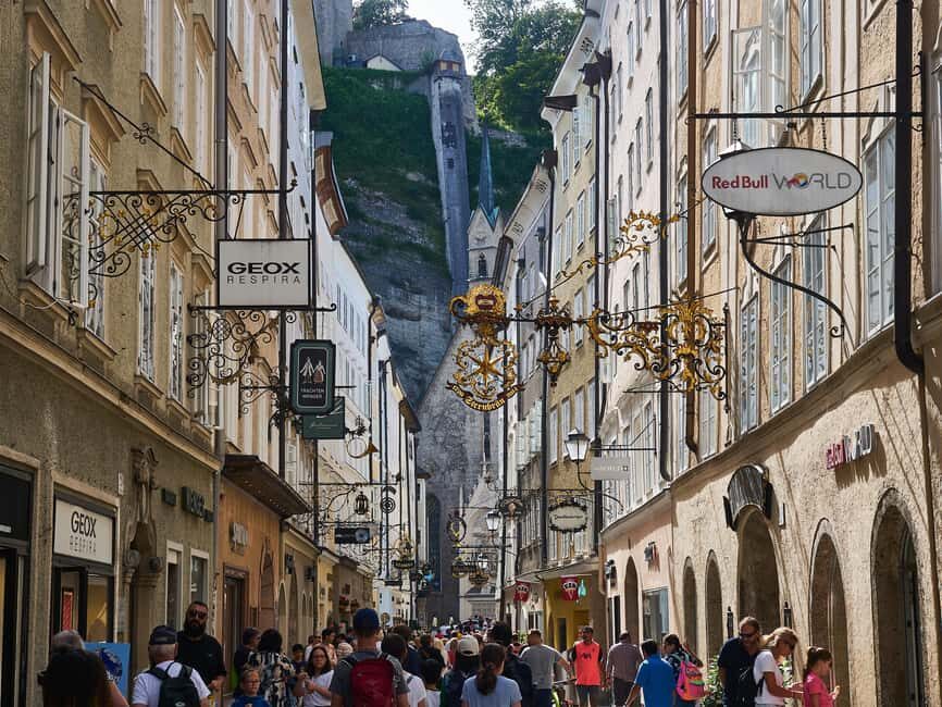 Munich: Salzburg & Hallstatt Alpine Adventure, Private Tour. - Road to Hallstatt: Alpine Views, a Photo Stop, and Getting There Efficiently