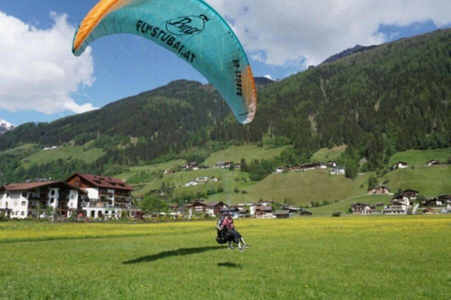 Neustift im Stubaital: Morning Paragliding Experience - Safety briefing and tandem gear: what you’ll actually do