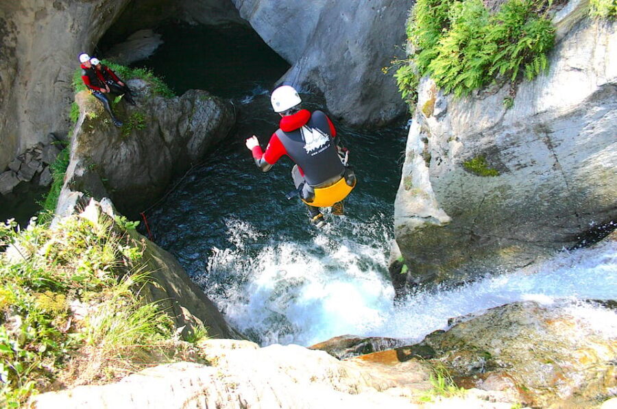 Ötztal: Advanced Canyoning at Auerklamm - Transfers and the small-group advantage in Ötztal