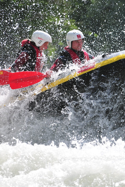 Ötztal: Rafting at Imster Canyon for Beginners - Shower, changing rooms, and what you’ll actually need to bring