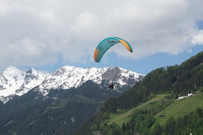 Paragliding adventure in Neustift im Stubaital - Safety Briefing and Harness Fit: Where Comfort Starts