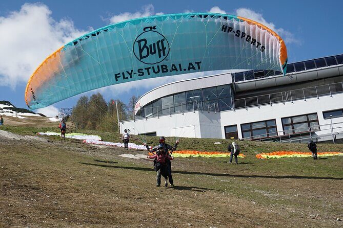 Paragliding in the morning - From Steps to Takeoff: How the First Moments Work