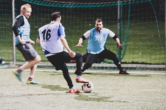 Play Football Friendly in Vienna - Friendly Football at Sportcenter Donaucity: A great change from sightseeing
