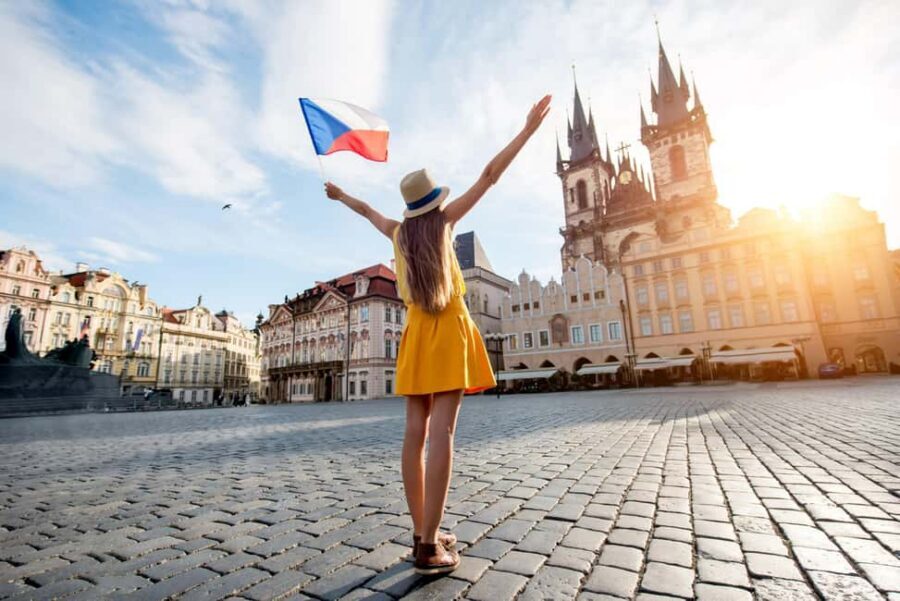 Prague: Old Town & Underground Tour Guided Tour - Markets at Old Town Square and Wenceslas Square: what to do in the time you get