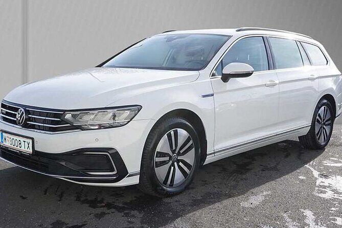 Private Airport and City Transfer in Panoramic Roof Station Wagon - Getting met: airport and train pickup instructions that actually reduce stress