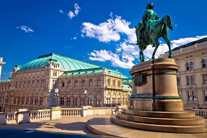 Private Bike Tour of Vienna Top Attractions & Nature - St. Stephen’s Cathedral and Stephansplatz: the city’s symbol, up close