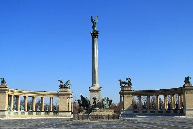 Private Budapest Day Trip from Vienna - Parliament, Chain Bridge, and the Danube corridor you’ll remember