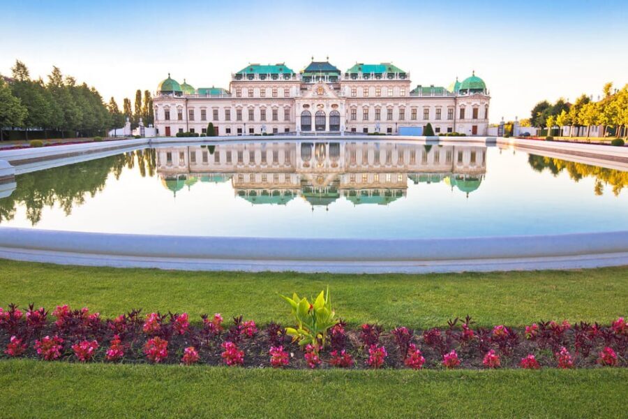 Private day trip from Budapest to Vienna and back - St. Stephen’s Cathedral, Hofburg, and Other Major Icons