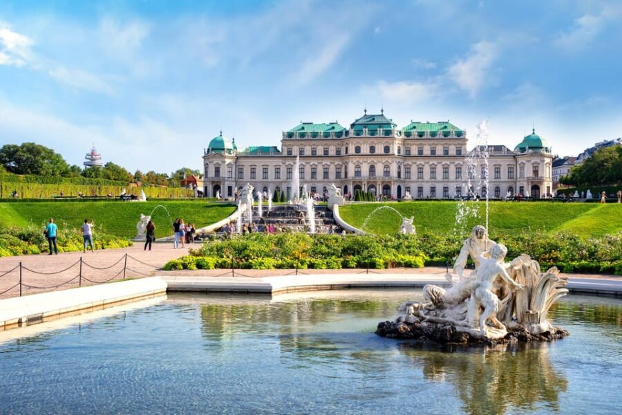 Private day trip from Budapest to Vienna and back - Coffee, Lunch, and Shopping: Small Breaks That Keep the Day Fun