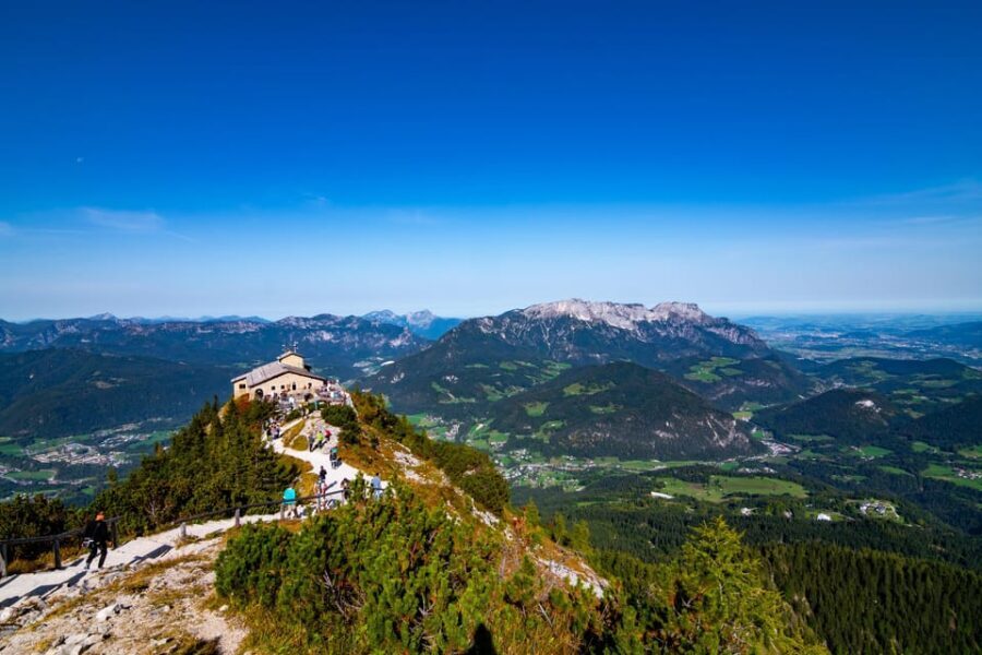 Private day trip from Munich to Eagle's Nest & Hallstatt - How the Private Driver Adds Value (Without Pretending to Be a Guide)