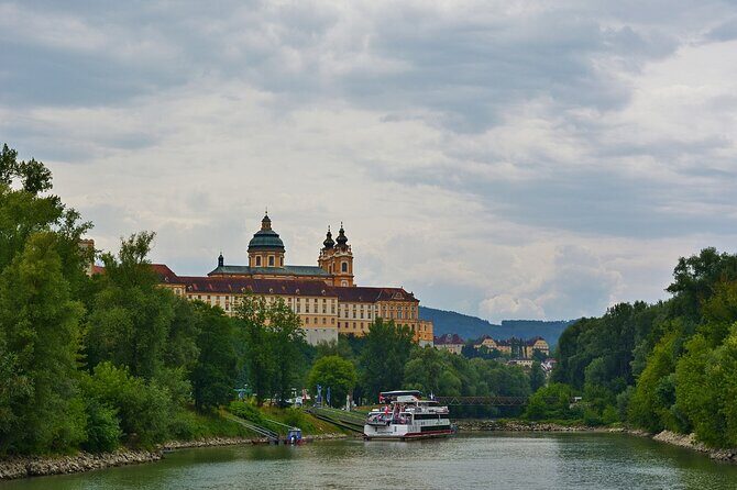 Private Full Day Trip to Hallstatt ,Salzburg and Melk from Vienna - How the day really feels: car time, pacing, and photo strategy