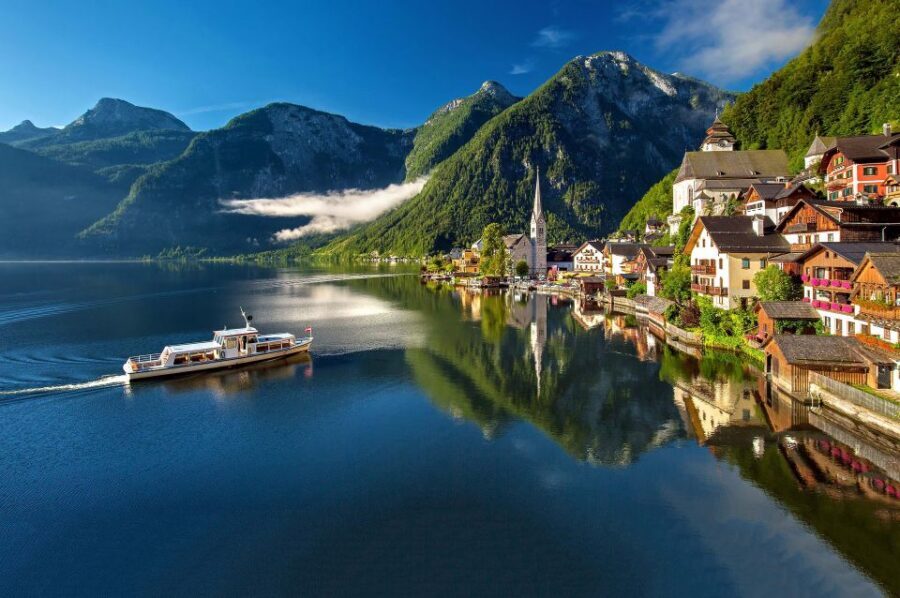Private Hallstatt Full-Day Tour - Salzburg pickup and the luxury minivan advantage
