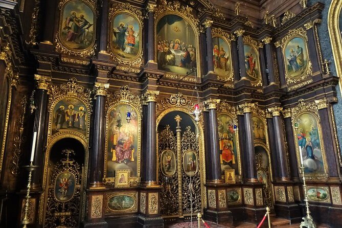 Private Hidden Vienna Walk — Stories Behind Quiet Corners - St. Stephen’s Cathedral: outside details first, then a real chance inside