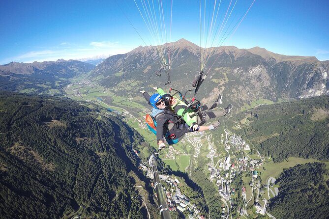 Private paragliding tandem flight in Fulseck - Getting to the Fulseck mountain station and what happens first