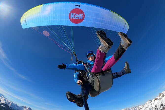 Private paragliding tandem flight in Fulseck - Your pre-flight flow: wind checks, gear, and that last safety look
