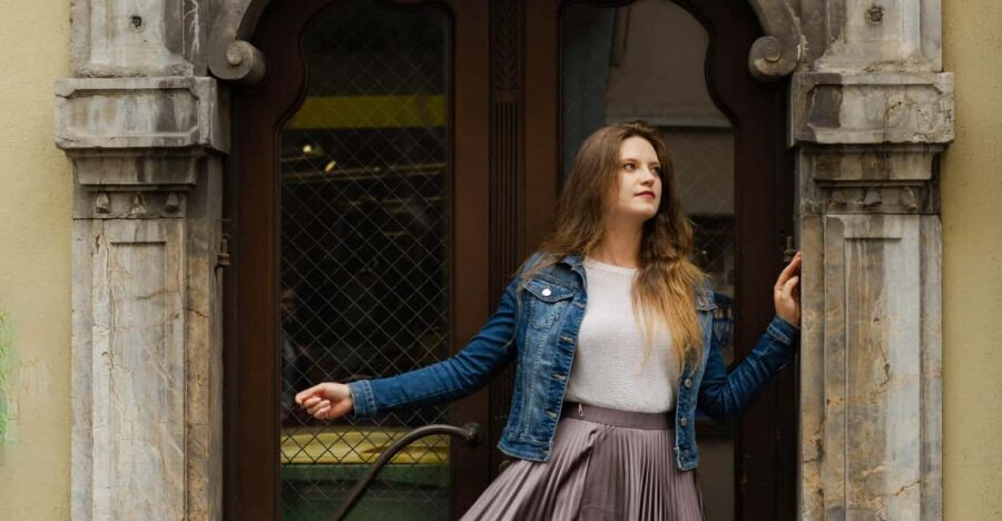 Private Photoshoot Walk Old Town of Graz - Old Town alleys and big façades: what you’re photographing