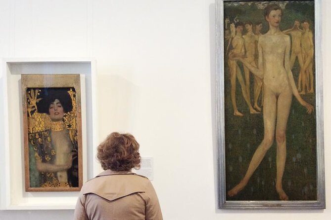 Private Themed Tour of the Belvedere with an Art Historian: "The Kiss" by Gustav Klimt: how it became the Symbol of the Viennese Art - Meet Julia: an art-history guide who talks like a human