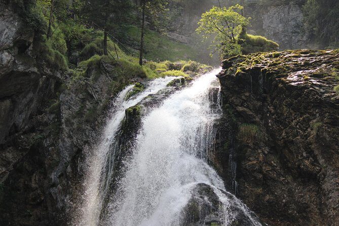 Private Tour Eagle's Nest, Berchtesgaden, Waterfalls, Lake Fuschl - Schloss Berchtesgaden town center: lunch with local flavor