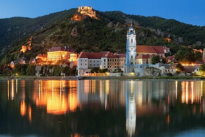Private Tour from Vienna-Bratislava to Wachau-Hallstatt-Salzburg - Traunsee viewpoint stop: short, scenic, and worth treating like a photo break