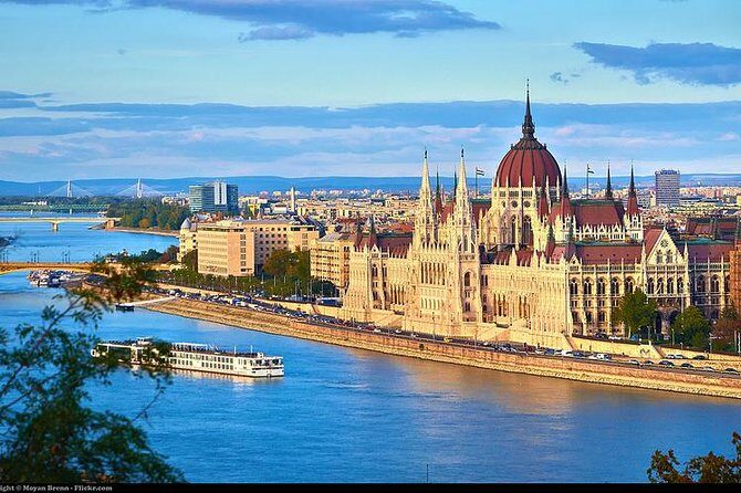 Private tour of Budapest with transfer from Vienna, Local Guide - Vienna to Budapest: What “12 Hours” Really Feels Like