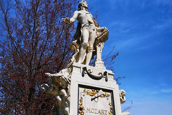 Private tour of historical Vienna with Jan - Why this private Vienna history tour feels different from the usual