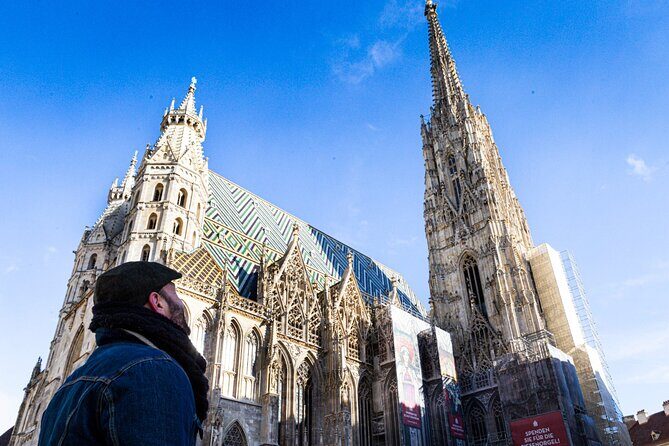 Private tour of historical Vienna with Jan - Stop 4: Maria Theresien Square, twin museums, and what modernization did