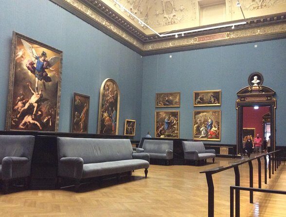 Private Tour of the Picture Gallery of the Fine Arts Museum VIenna (Kunsthistorisches Museum) with an Art Historian - Julie’s discussion style: why art in context changes repeat visits
