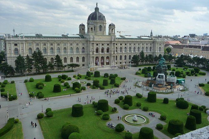 Private Transfer from Salzburg to Vienna: Door-to-door, English-speaking driver - Arrival in Vienna: drop-off at the right place, not just a station