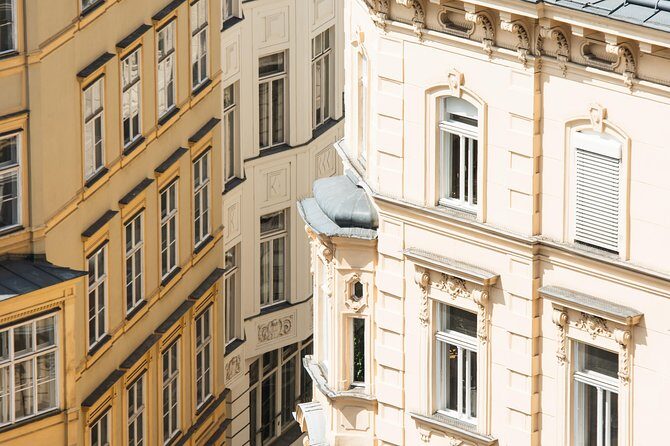 Private transfer from Salzburg to Vienna with 4h of Sightseeing - Vehicle choice and luggage space: the detail that makes or breaks a long day
