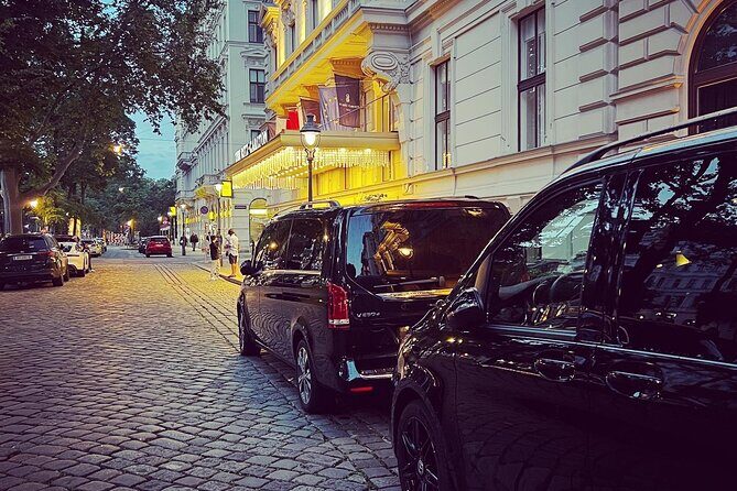 Private Transfer from Vienna City to Vienna Airport (One Way) - Reliability notes: what to verify to avoid a no-show scenario