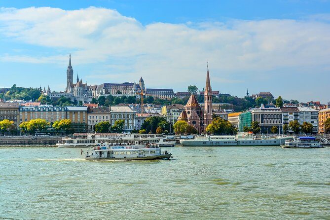 Private Transfer from Vienna to Budapest with 2 hours for sightseeing - Choosing your stop: Bratislava, Győr, Pannonhalma Archabbey, Parndorf Outlet