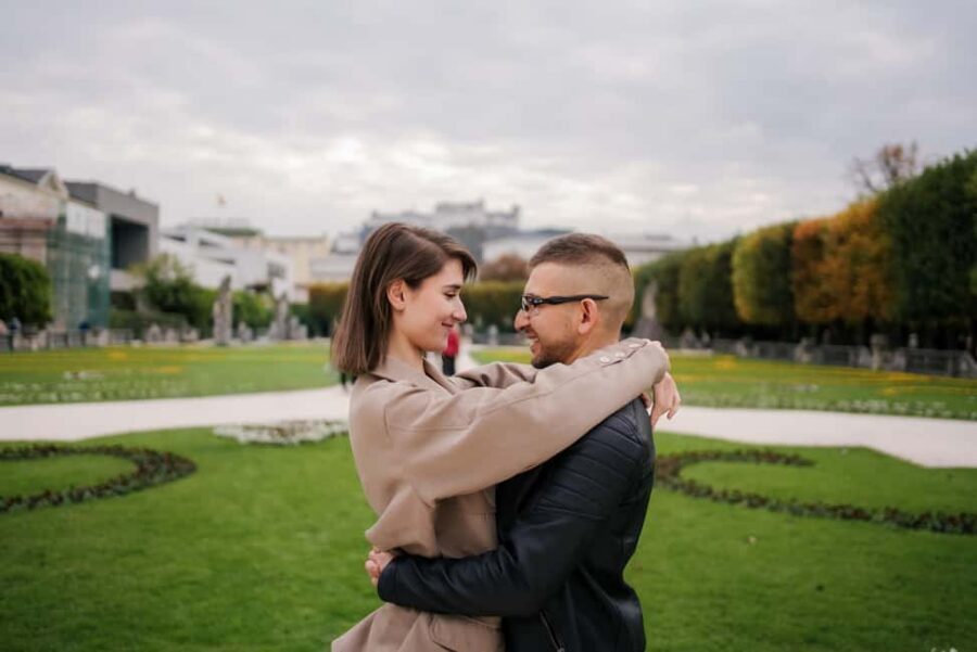Private Vacation Photoshoot with Photographer in Salzburg - Where the Photographer Adds Real Value (Not Just Fancy Cameras)