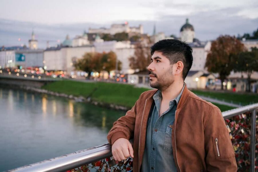 Private Vacation Photoshoot with Photographer in Salzburg - Meeting Point Reality: How You’ll Actually Find Each Other