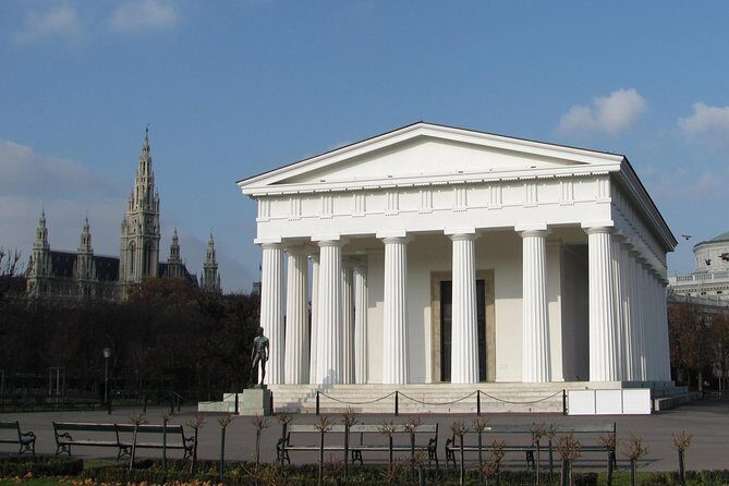 Private Vienna Evening Walk — Orientation for Your First Night - Why a private first-night walk works in Vienna