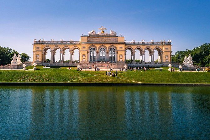 Private Vienna Historical Landmarks Tour - Ringstrasse Classics: Vienna City Hall and Parliament