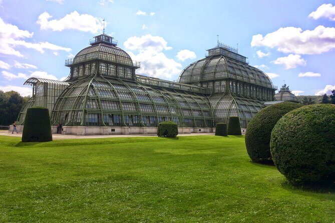 Private Vienna Sightseeing Tour matching to personal interests - Stop 3: Upper Belvedere for baroque beauty and a historic signature