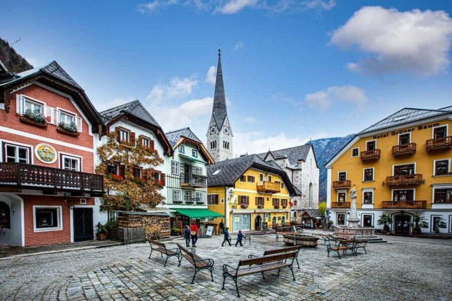 Private Walking Tour of Hallstatt Market Square and Churches - Welterbemuseum Hallstatt: the outside stop that points you inward