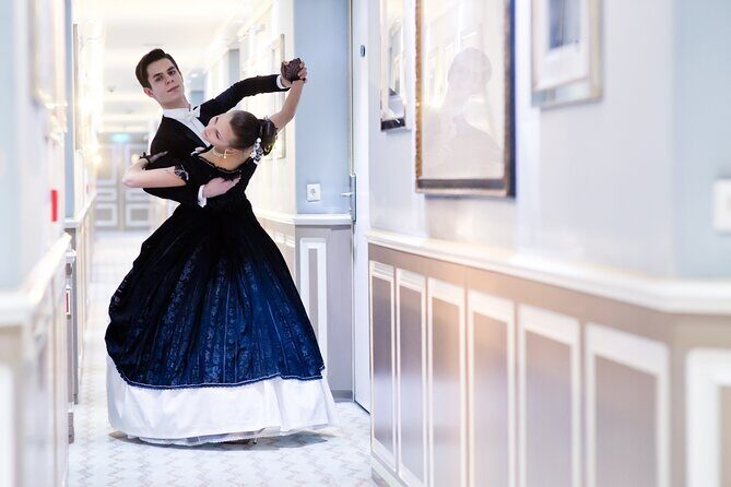 Private Waltz Workshop for Friends & Families (4-14 guests) - How the 60-Minute Session Flows (Without Feeling Over-Structured)