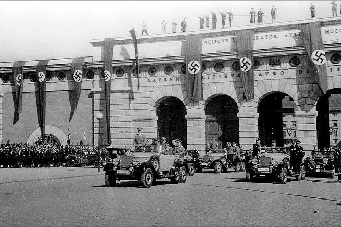 Private World War II Walking Tour in Vienna - Turning Vienna’s old town into a WWII story