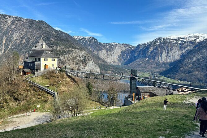 Public 6 hour tour to Hallstatt from Salzburg - St. Gilgen: Mozart’s mother’s birthplace house view