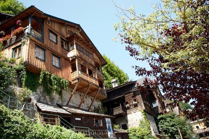 Public 8h tour to sites of "The Sound of Music Movie" & Hallstatt - Hallstatt on your own: 2 hours, guide tips, and crowd reality