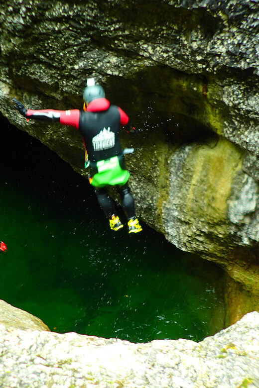 Salzburg: Advanced Canyoning on the Strubklamm - The Jump Line: 17 Spots Up to 10 Meters