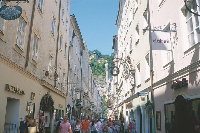 Salzburg and Alpine Lakes Tour from Vienna - Lake region reality check: what you’ll see at Mondsee and St. Gilgen