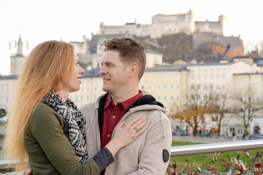Salzburg City: private photoshoot at Salzburgs landmarks - A one-hour Salzburg photo plan that keeps you in the frame