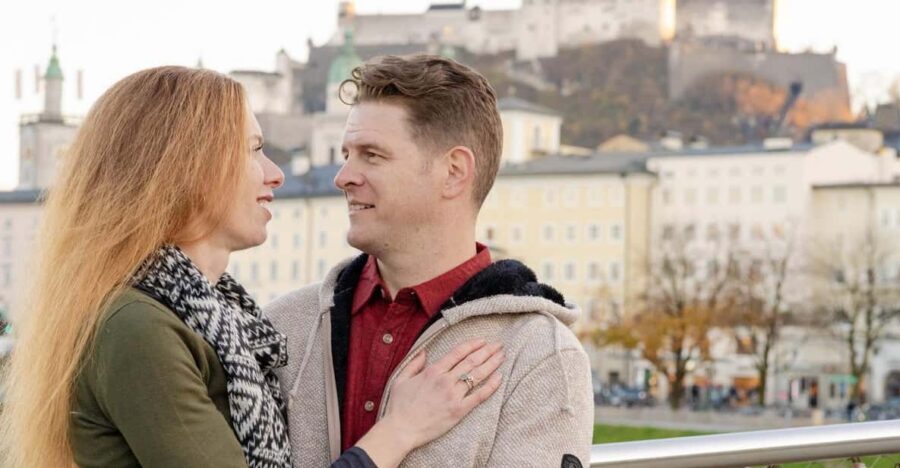 Salzburg City: private photoshoot at Salzburgs landmarks - Meet at Pegasusbrunnen and get guided through landmark poses