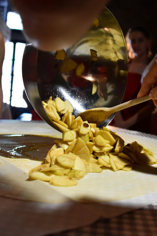 Salzburg: Dinner Cooking Class and Music - Apple strudel time: why you’ll taste the payoff before the concert