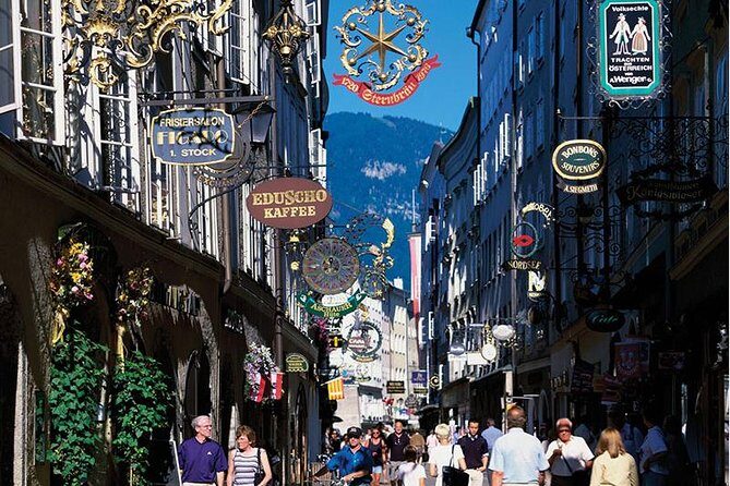 Salzburg Introduction Walking Tour - UNESCO Salzburg: how the guide connects buildings to the bigger story