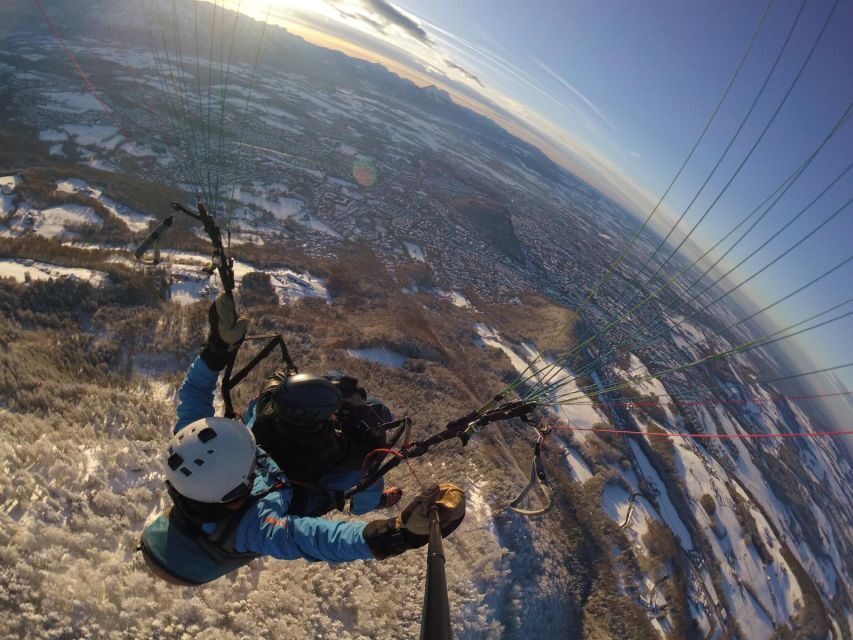 Salzburg like an eagle: tandem paragliding from Gaisberg - Safety and Instruction With Hajo and the VIP-Paragliding Team