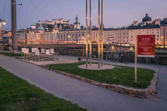 Salzburg Oldtown: Sightseeing Walking Tour with Licensed Local Guide - Makartsteg and the river: love locks plus good orientation